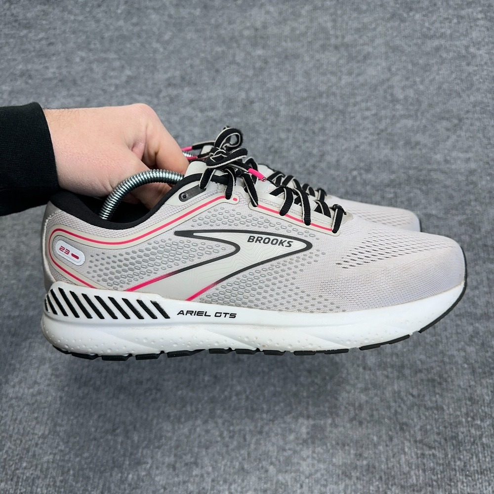 Brooks Women's Sneakers — Light Gray, Pink & Black Accents 11.5 Wide